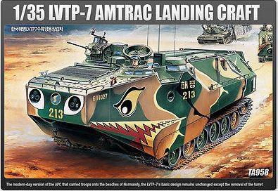 CARRO LVTP-7 KIT 1/35