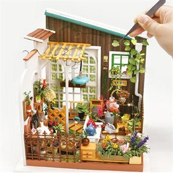 PICCOLO GIARDINO MODELLISTICO